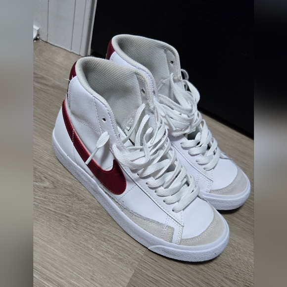 Nike Blazers (Kids)